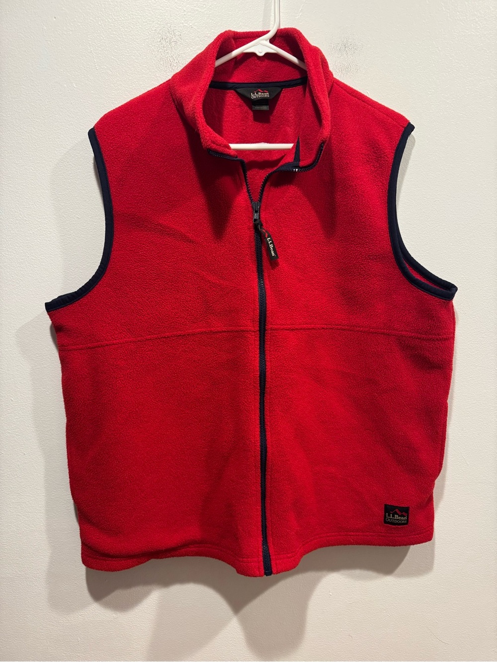 Vintage men’s L.L. Bean full-zip fleece vest